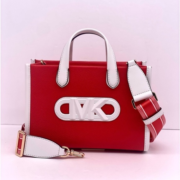 Michael Kors Handbags - Michael Kors Gigi Small Messenger Crossbody Bag